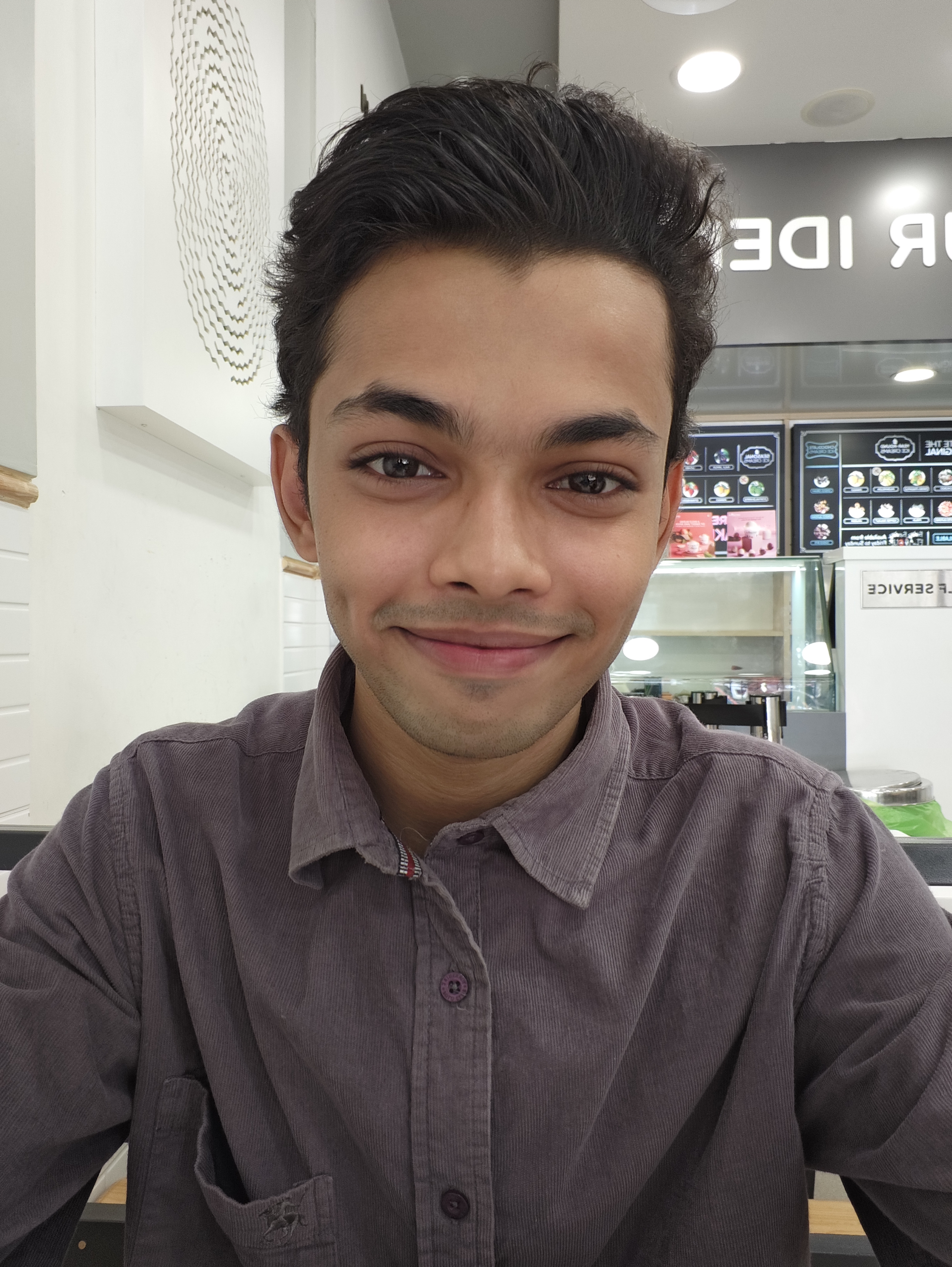 Portrait at the desk with warm lighting
